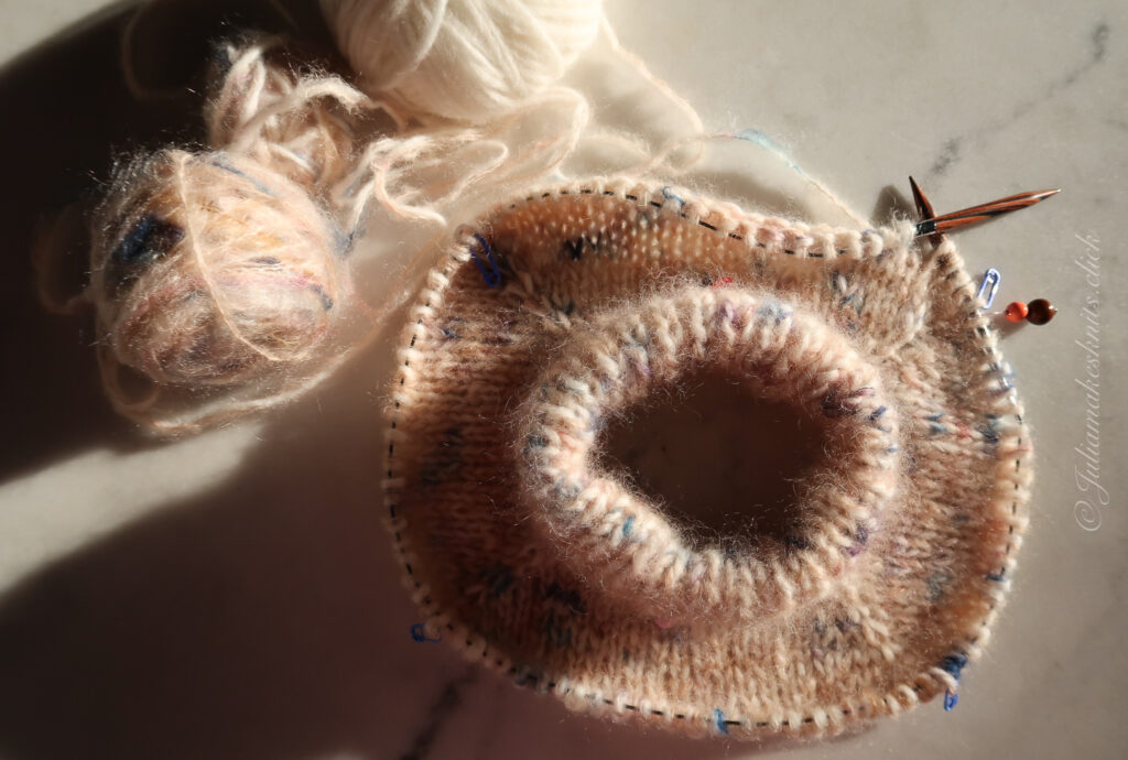 Luxury knitted sweater on a budget – step-by-step pattern